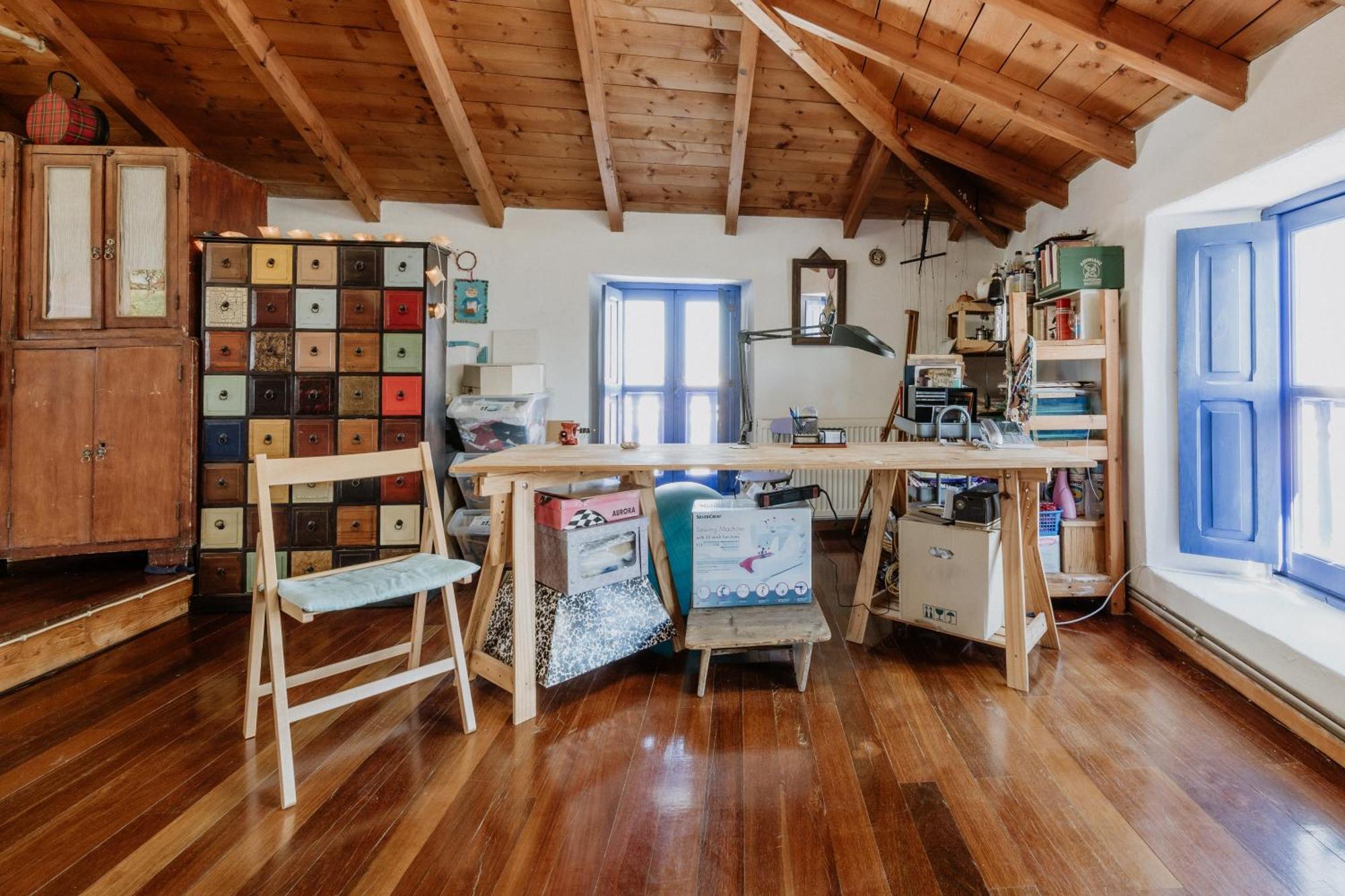 Villa Artistic Home- 250yr Old Traditional
